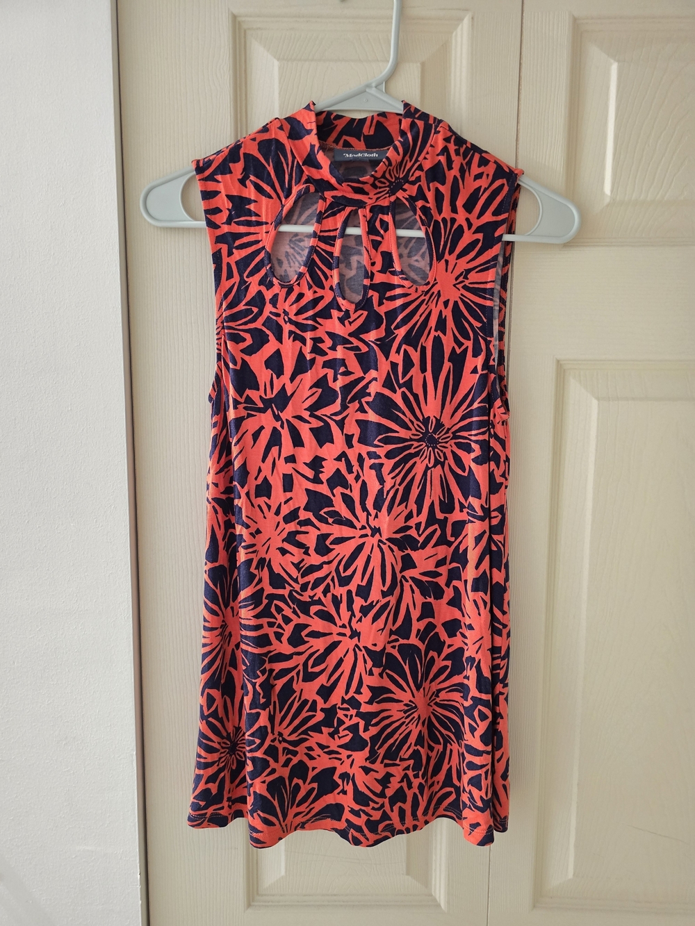 Modcloth Coral and Navy Floral Keyhole Tank